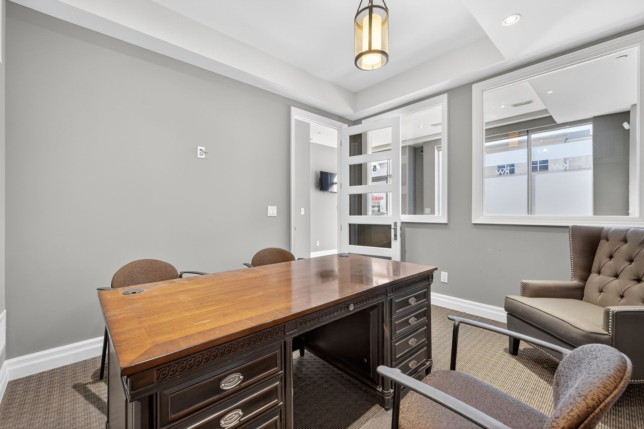 5 - 16945 Leslie St, Newmarket