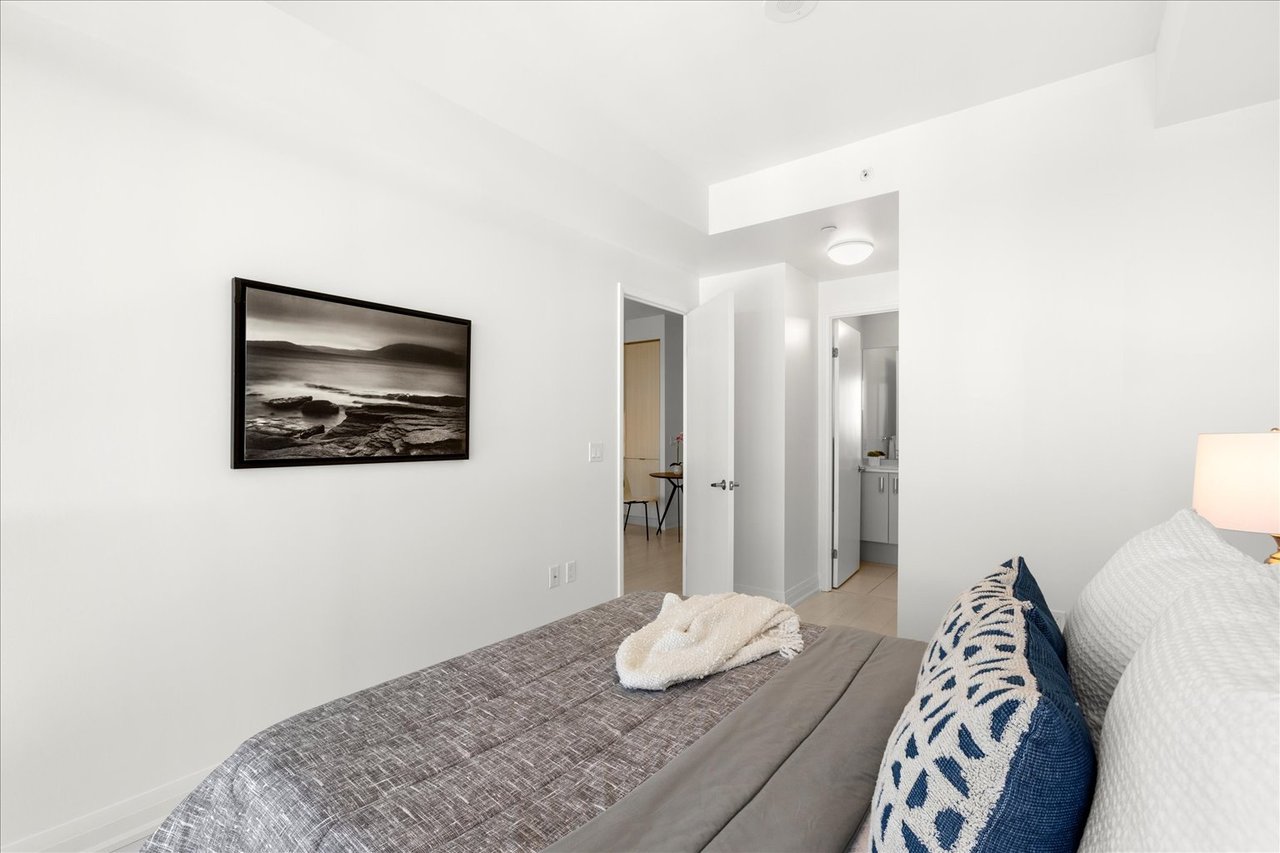 #1009-10 Gibbs Road 