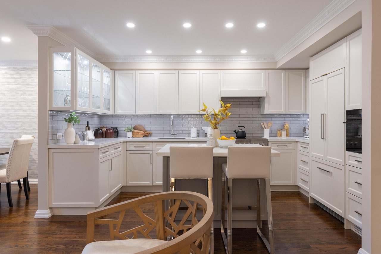 1064 Queen Street W 32A