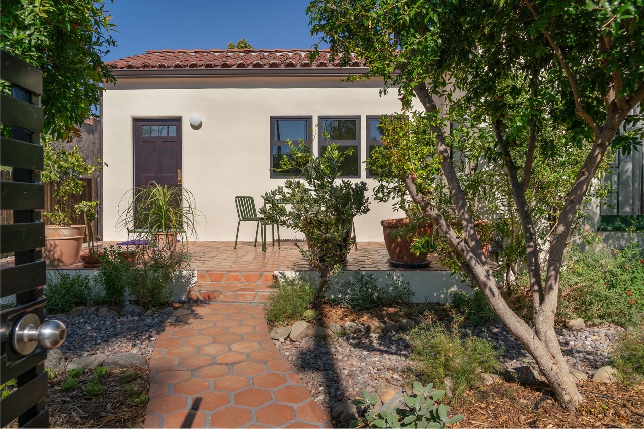630 N Alta Vista Blvd
