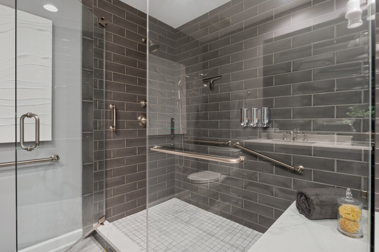 530 N Lake Shore Dr APT 2604, Chicago, IL 60611