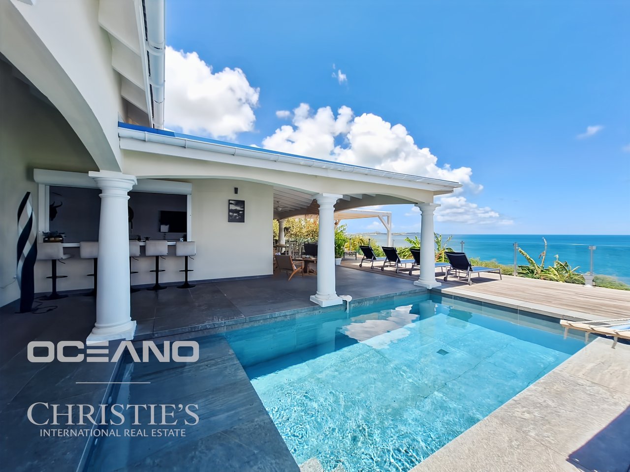 Sea View Villa + 2 Bedroom Apartment – Sought-After Area