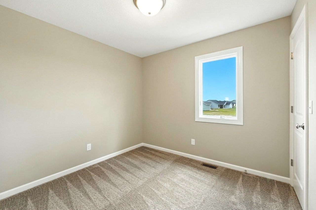 885 Zenos Blvd