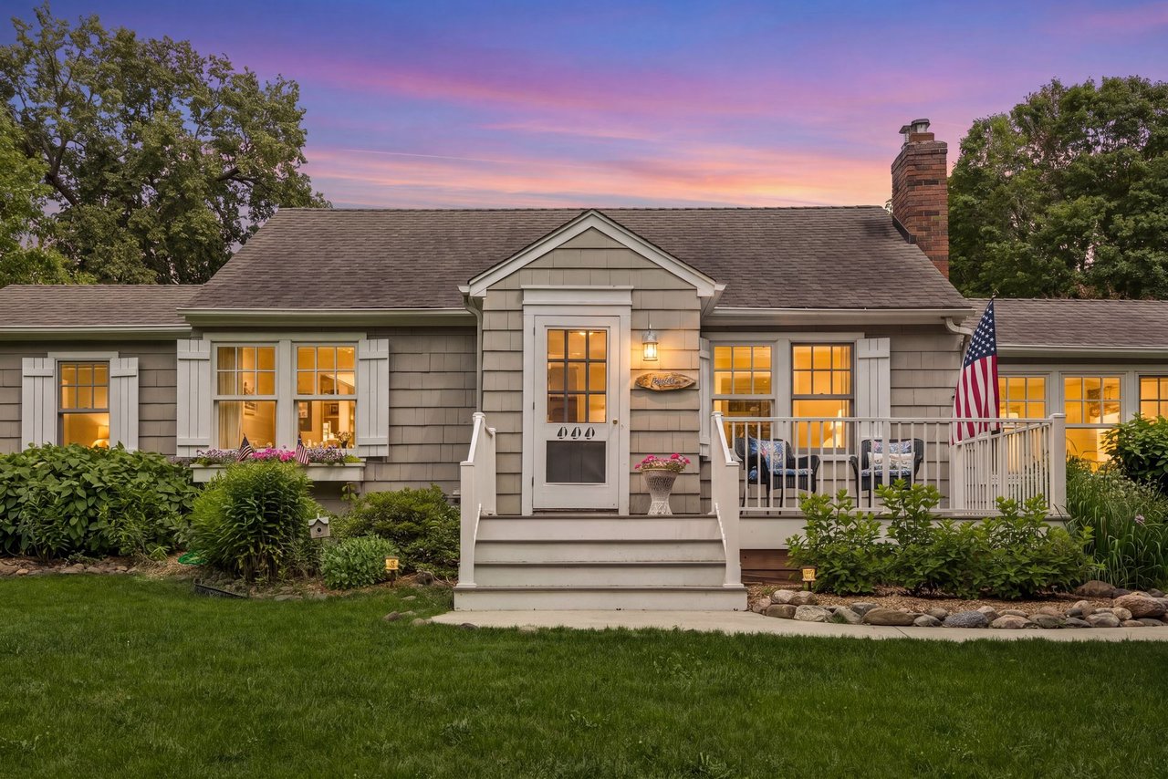 20600 Carson Road, Deephaven