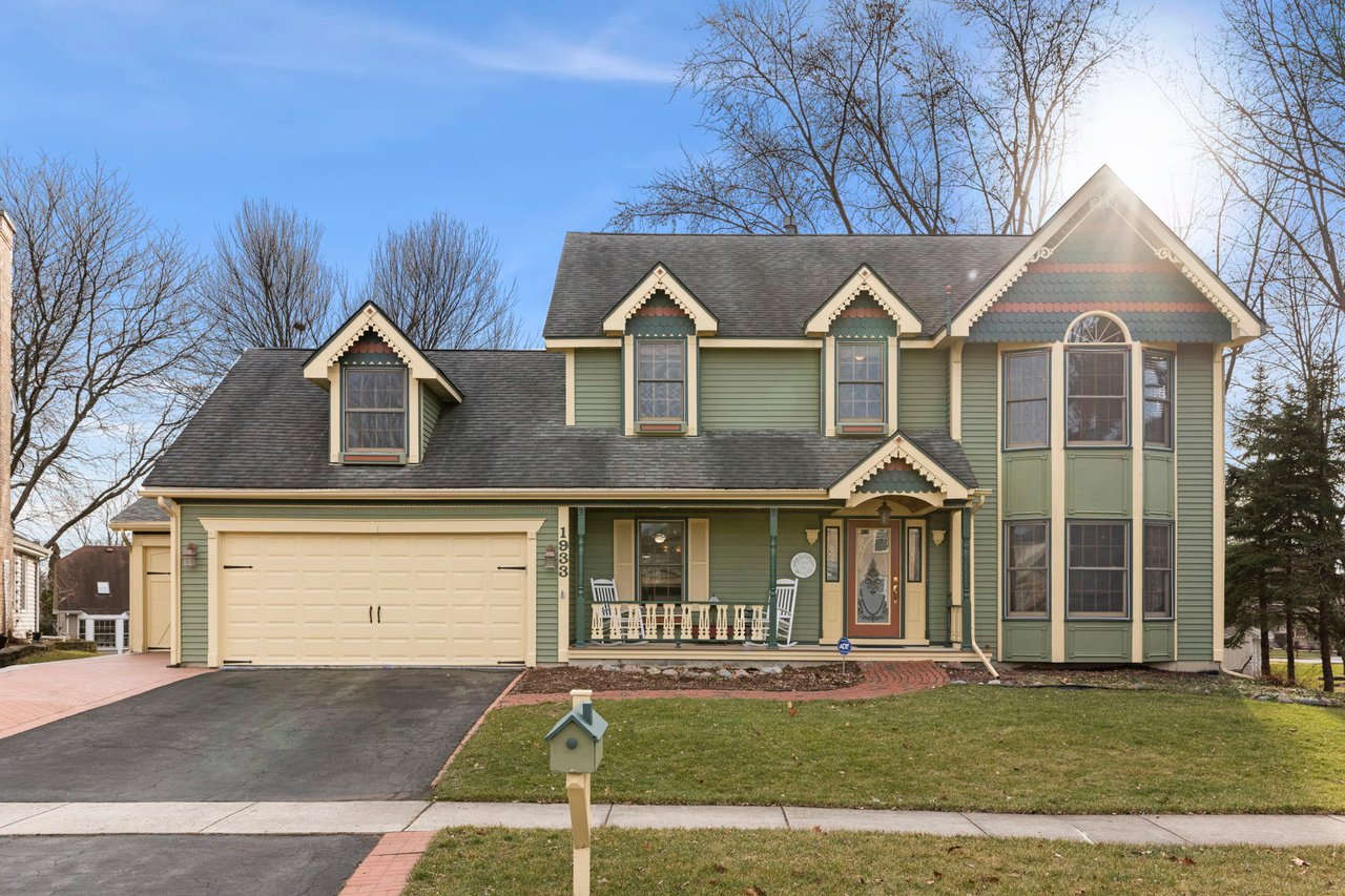 1933 Montclair Dr | Naperville