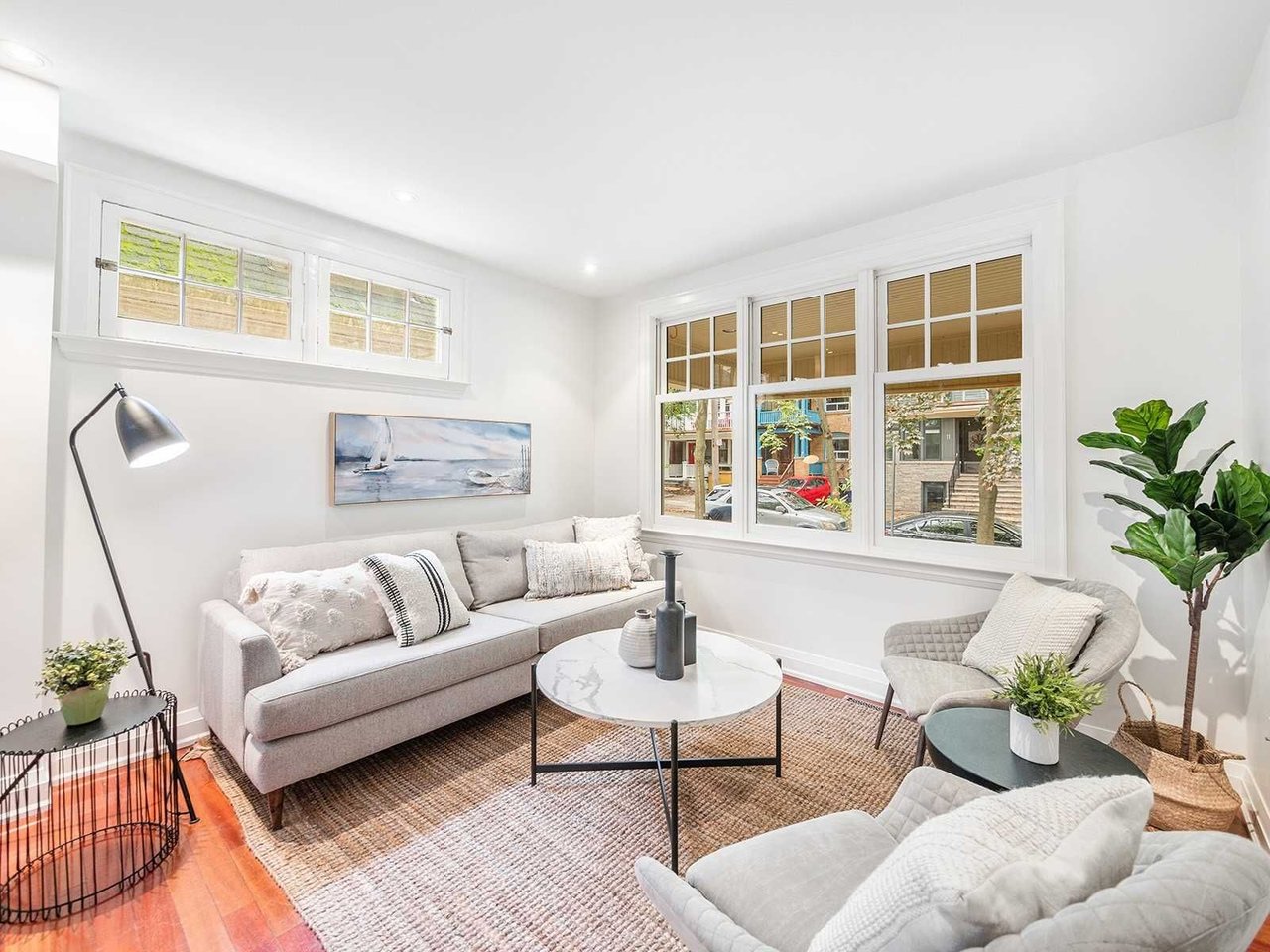 8 Fernwood Park Ave