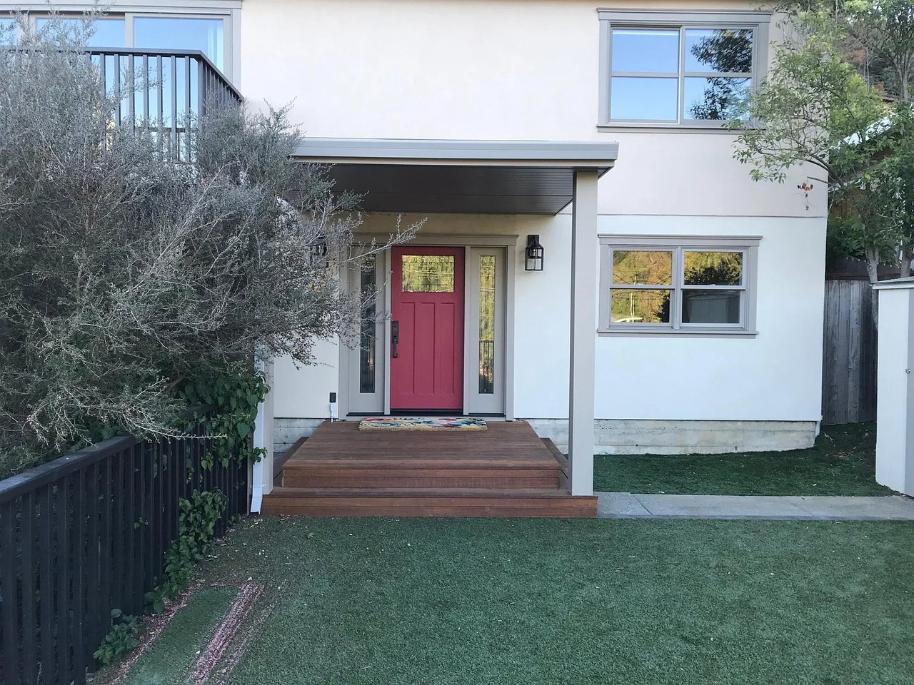 125 San Francisco Blvd