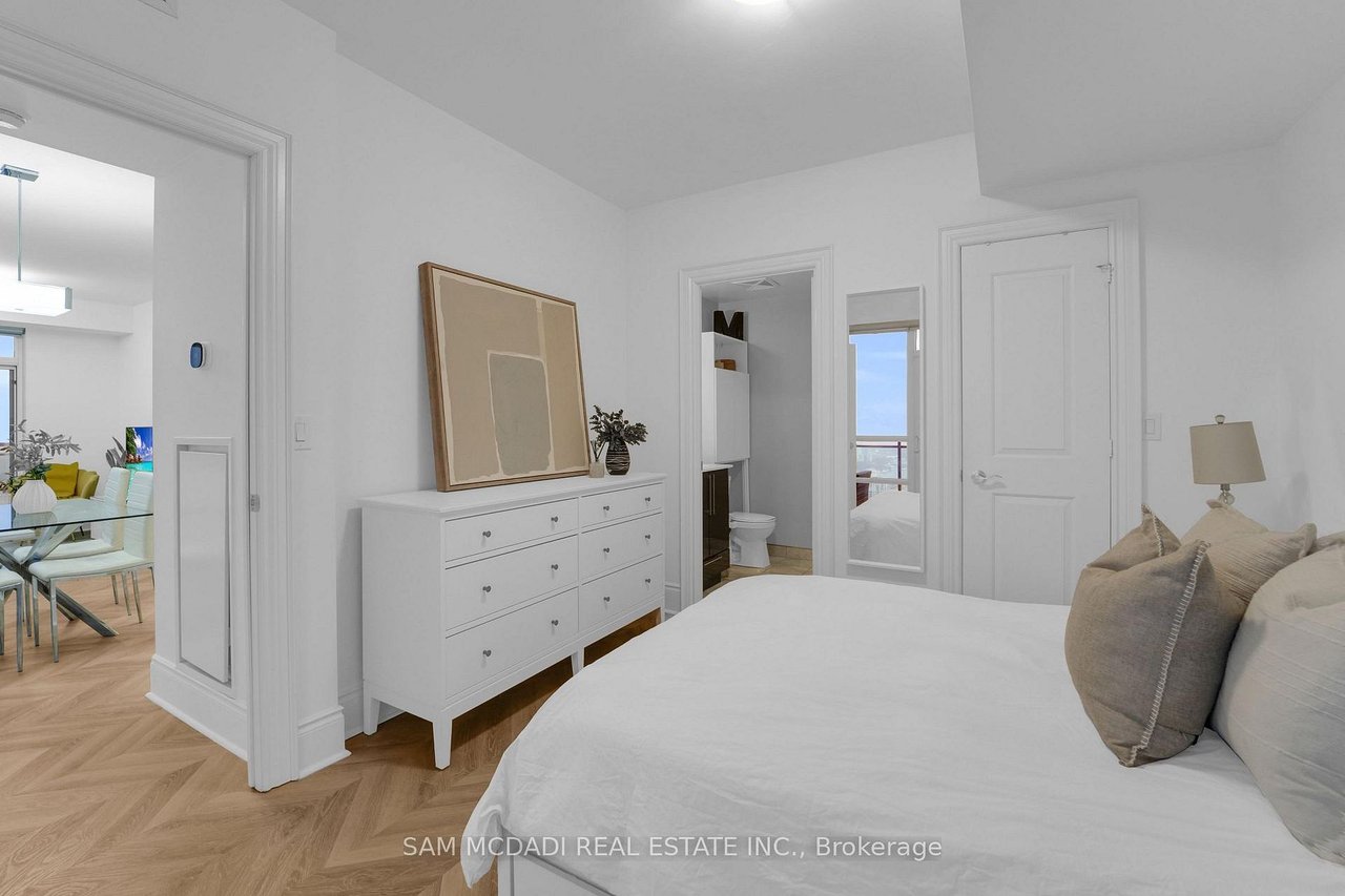 BROOKERS LANE LUXURY PENTHOUSE