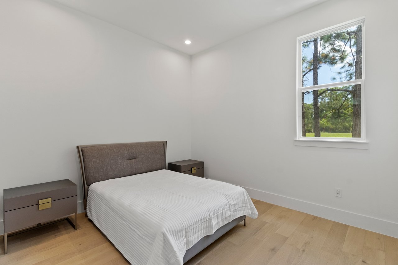 7706 Ficquette Rd- Windermere