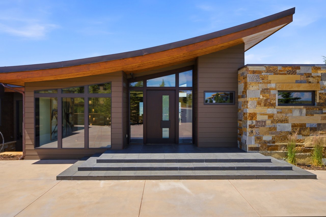 Top-of-Promontory Architectural Estate — Furnished & Turnkey - Front-Row Mountain Views