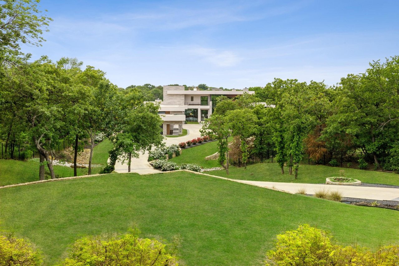 1697 Deer Path Flower Mound, TX 75022