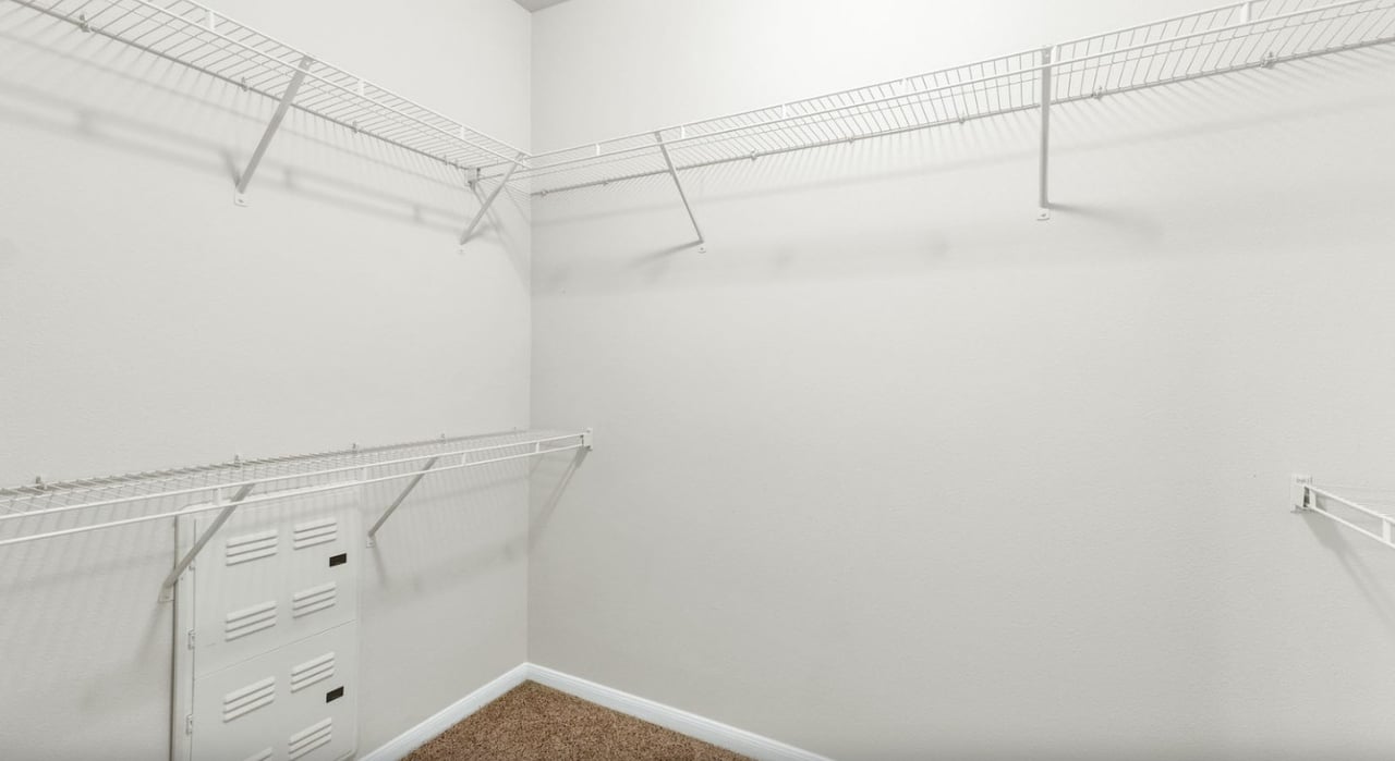 Wonderful 1/1 living south of Austin downtown