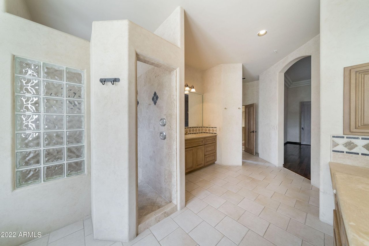 12077 E Laurel Lane