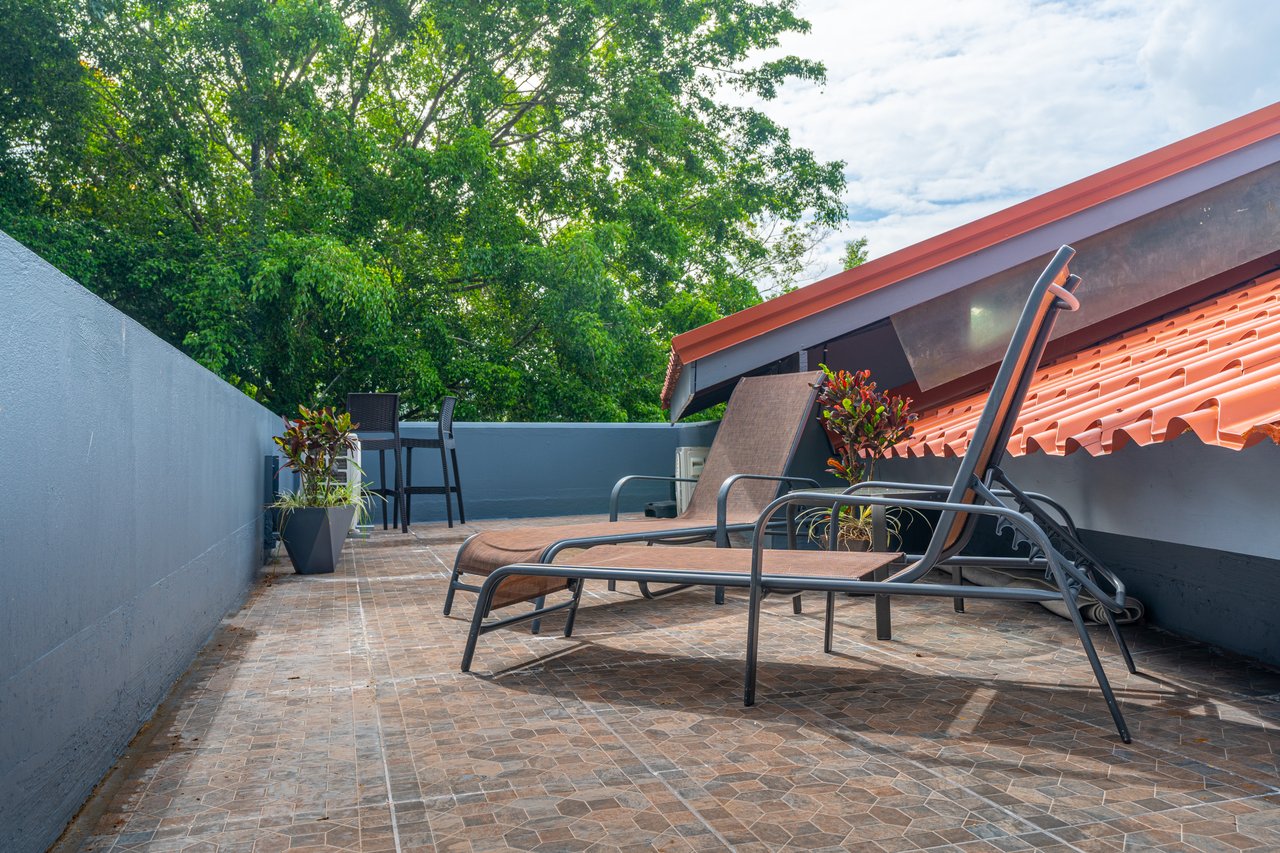 VILLA TURQUESA – MAJESTIC OASIS, CLOSE TO THE BEACH AND WILDLIFE – 1.92 ACRES