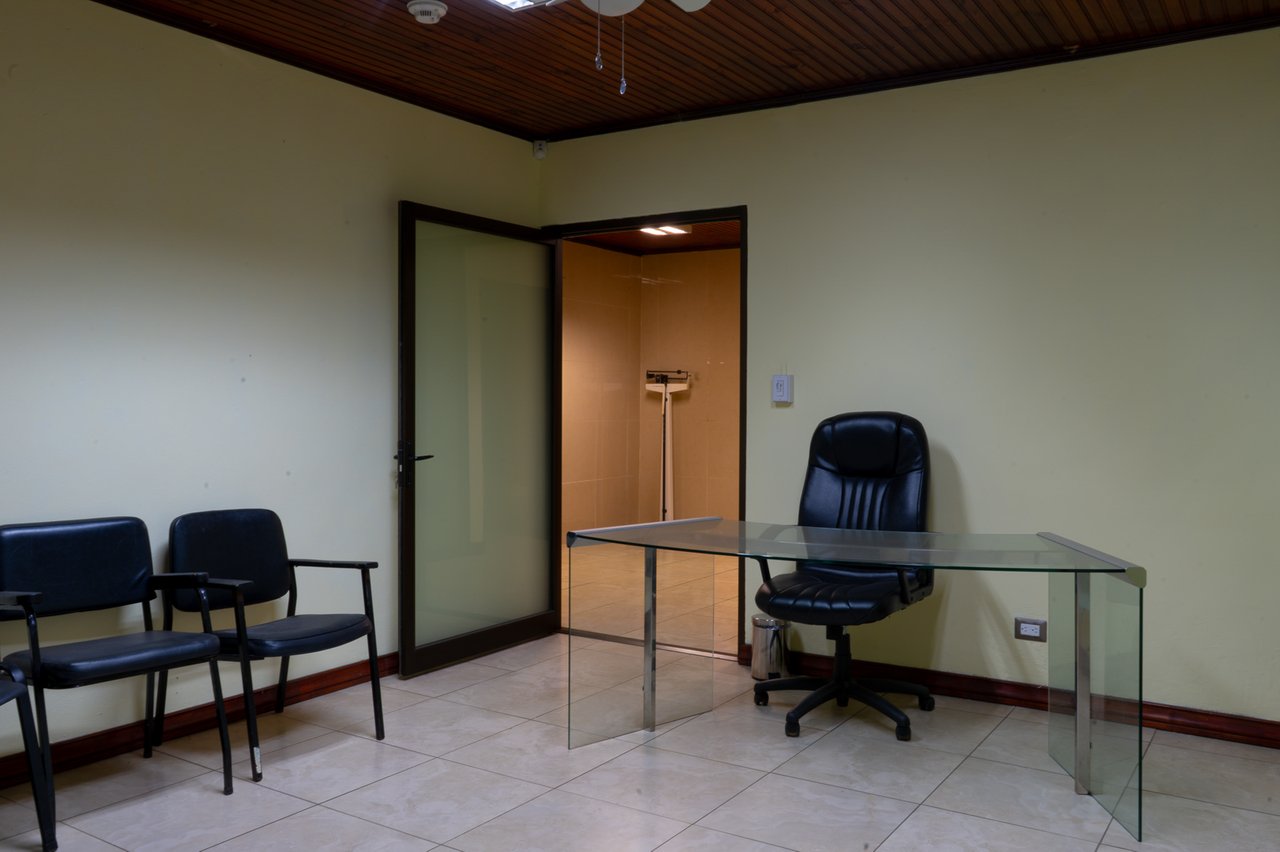 Ready for operations | Office building in downtown San Isidro