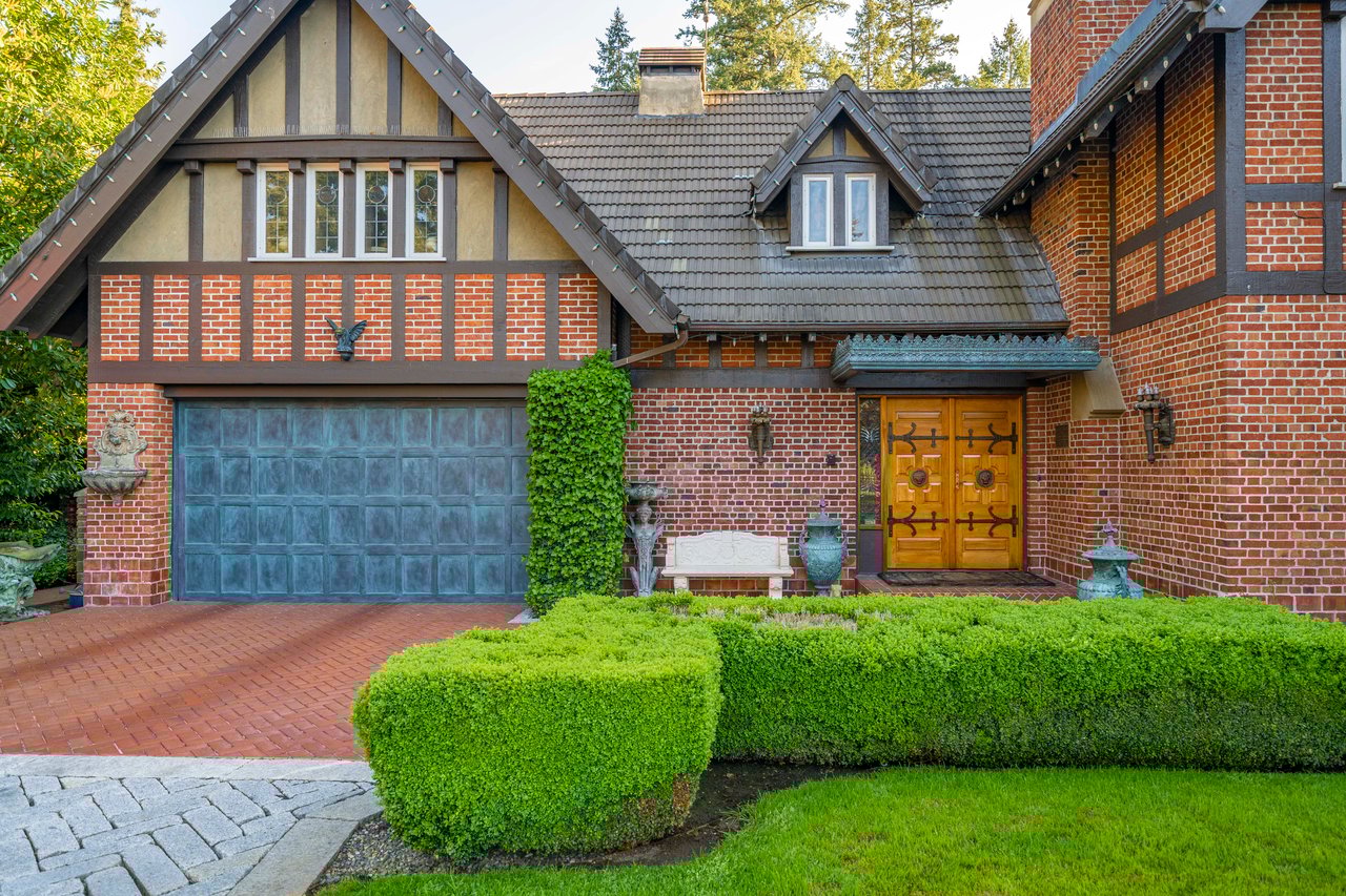 4 Thornewood Lane SW