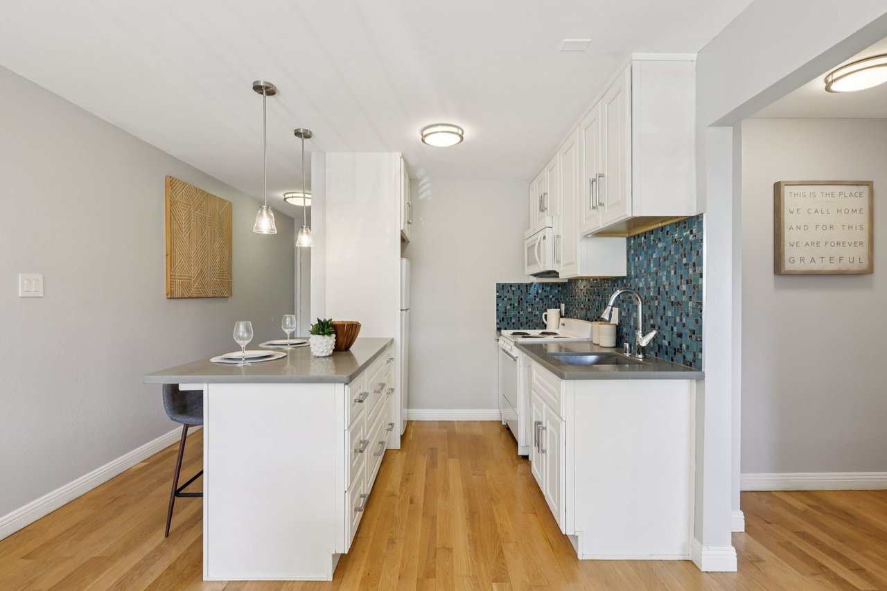 930 Elizabeth St #1