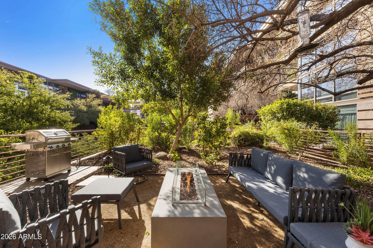 7161 E Rancho Vista Dr, #3002