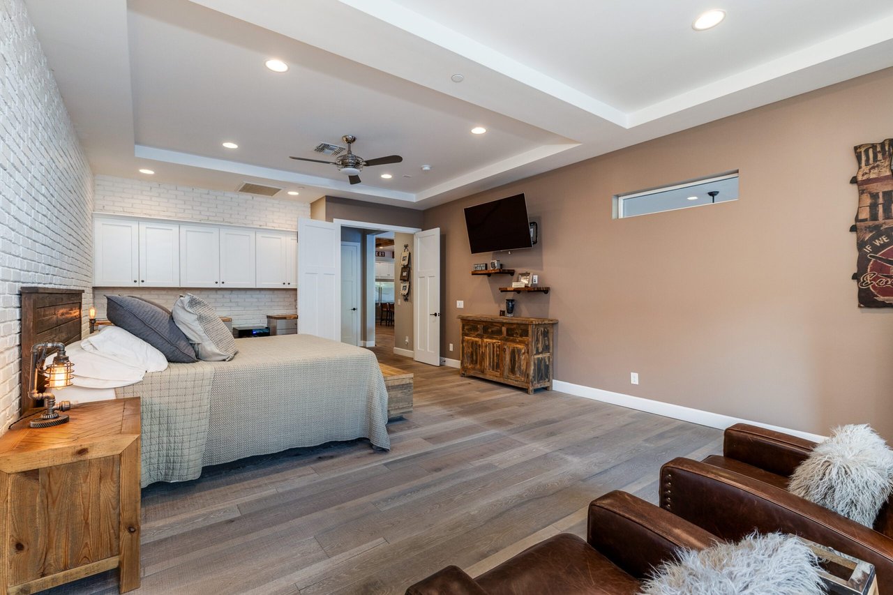 6647 E Calle Redondo