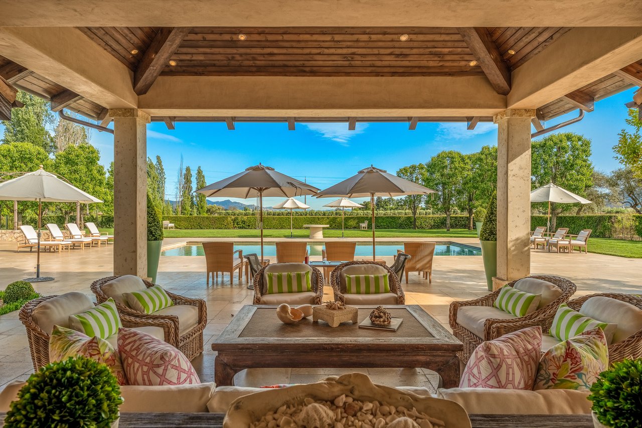 Mills Lane, St. Helena