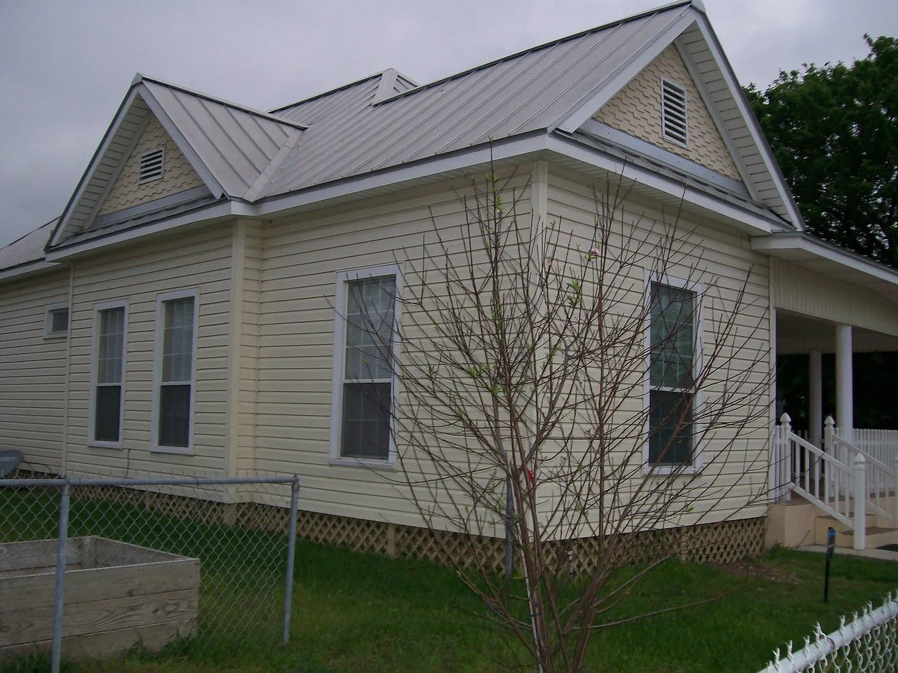 1211 S Main Ave