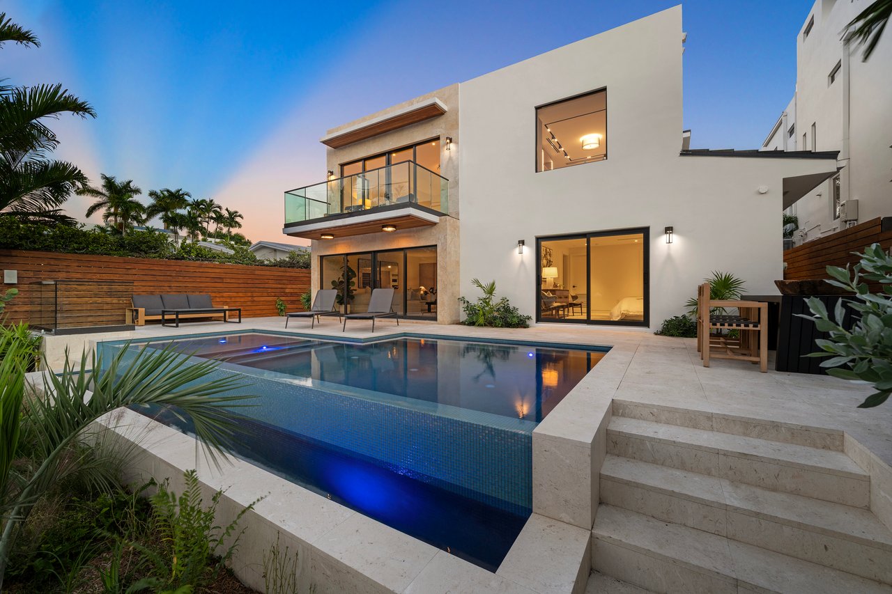 1815 Fairhaven Pl, Miami