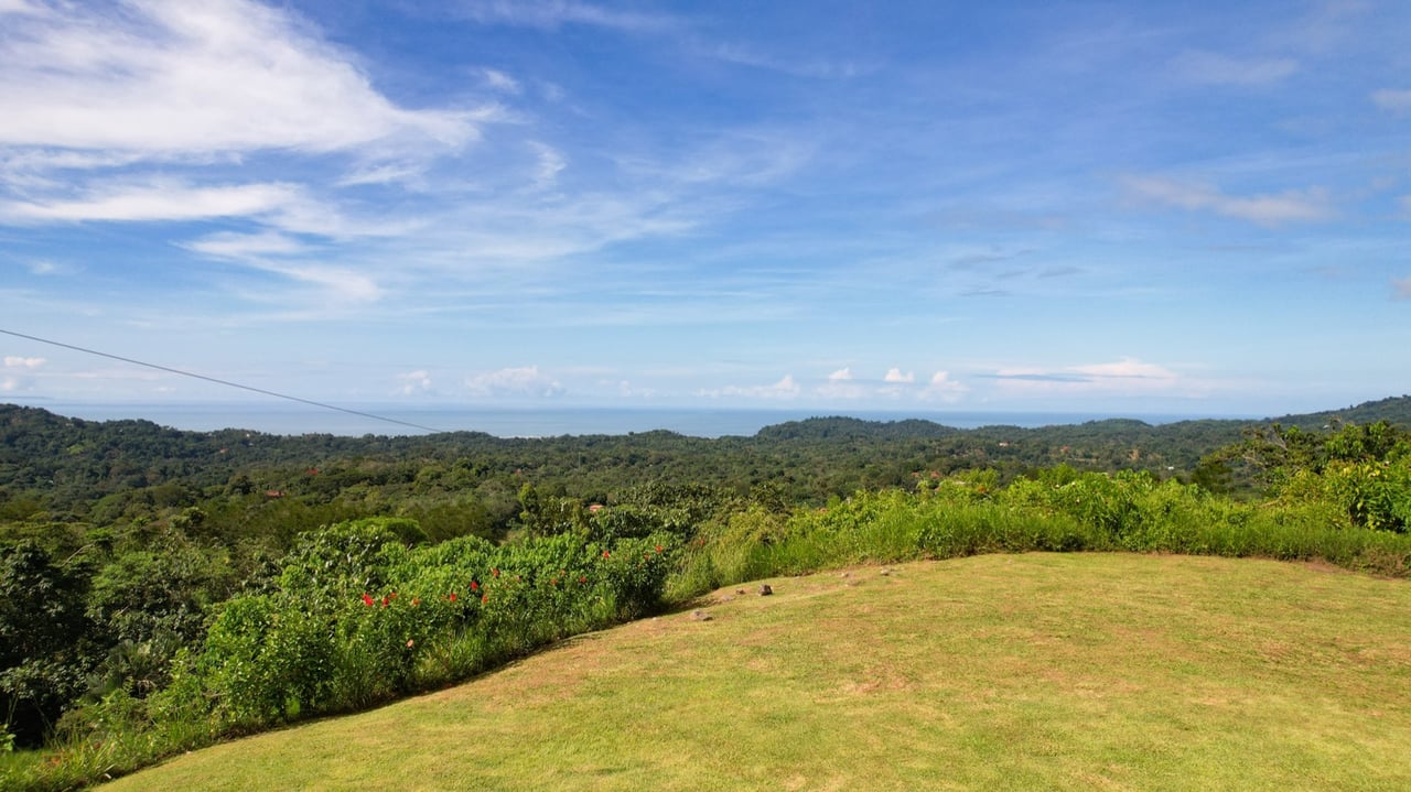 Ocean View home with Stunning Architectural Features in Tranquil Ojochal Hills