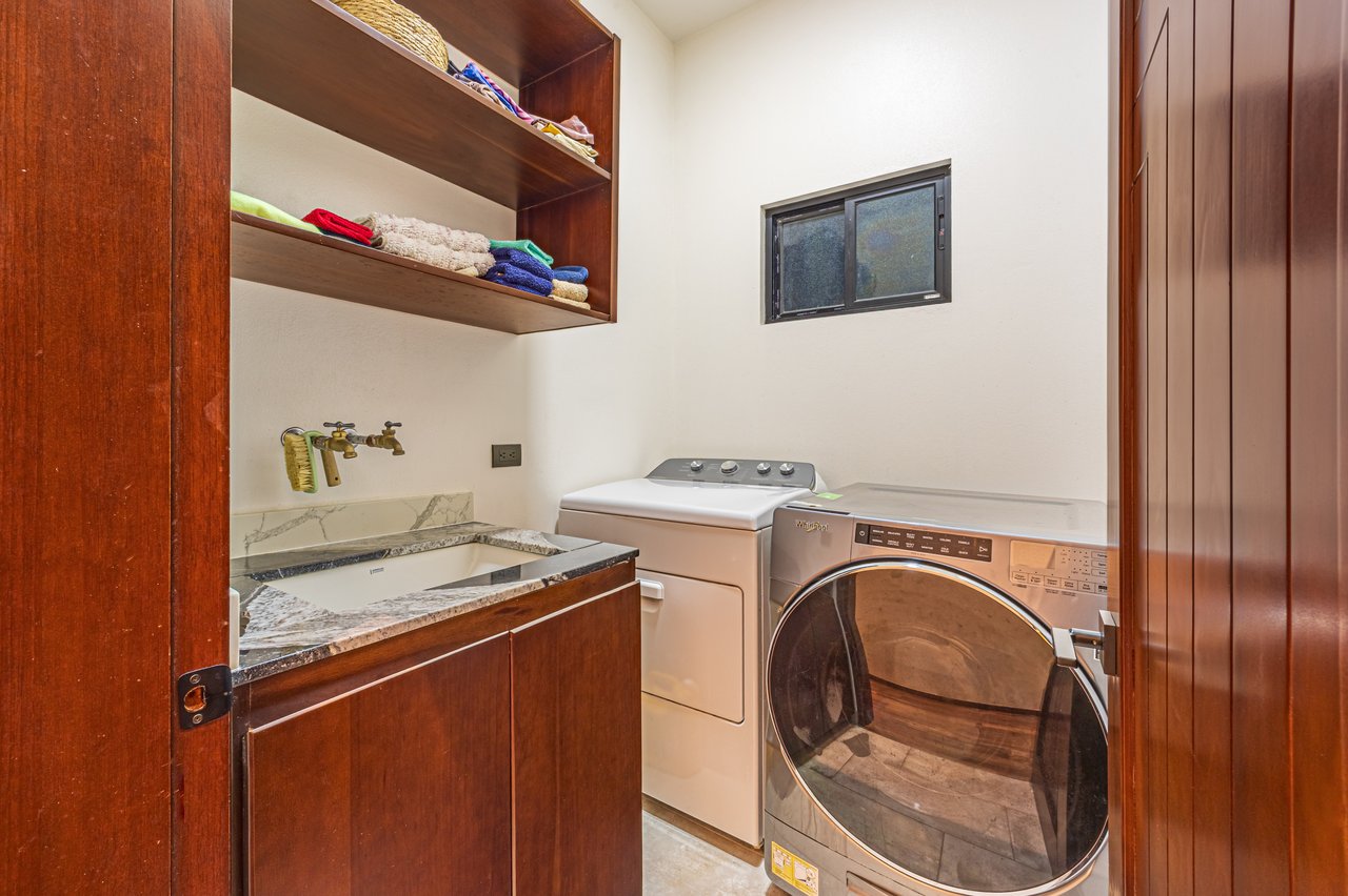Casa Markissa – Luxury Oceanview Villa with Proven Rental Income.