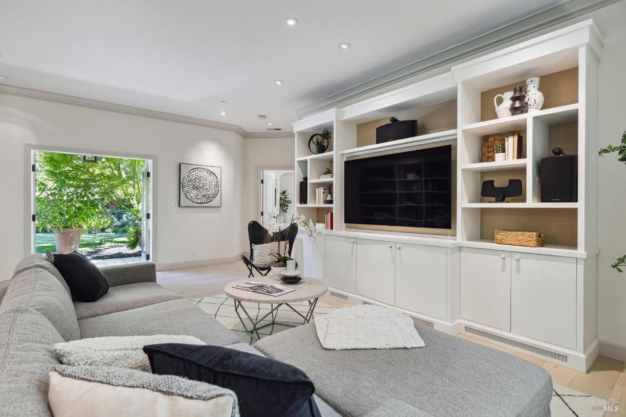 10 Tarry Rd