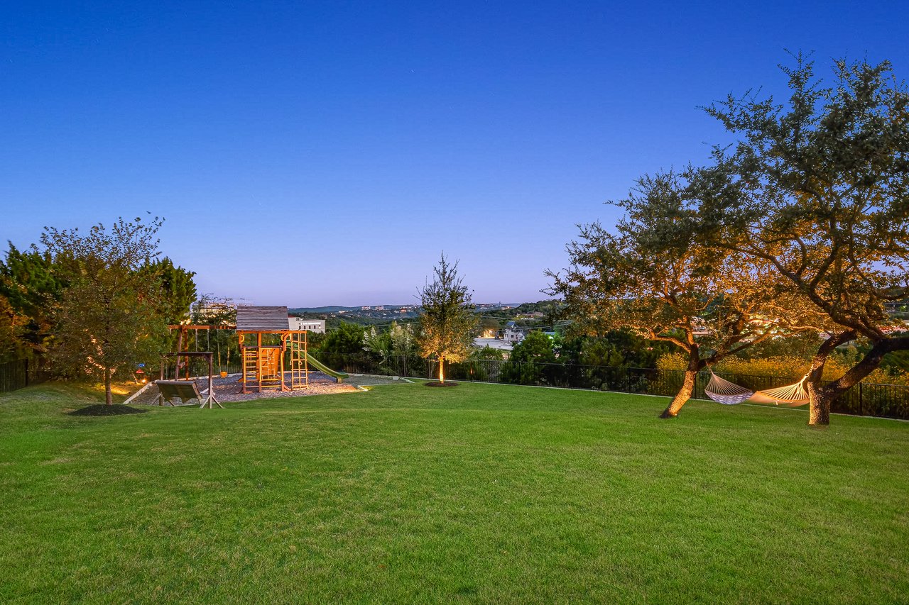Executive Villa With Breathtaking Views