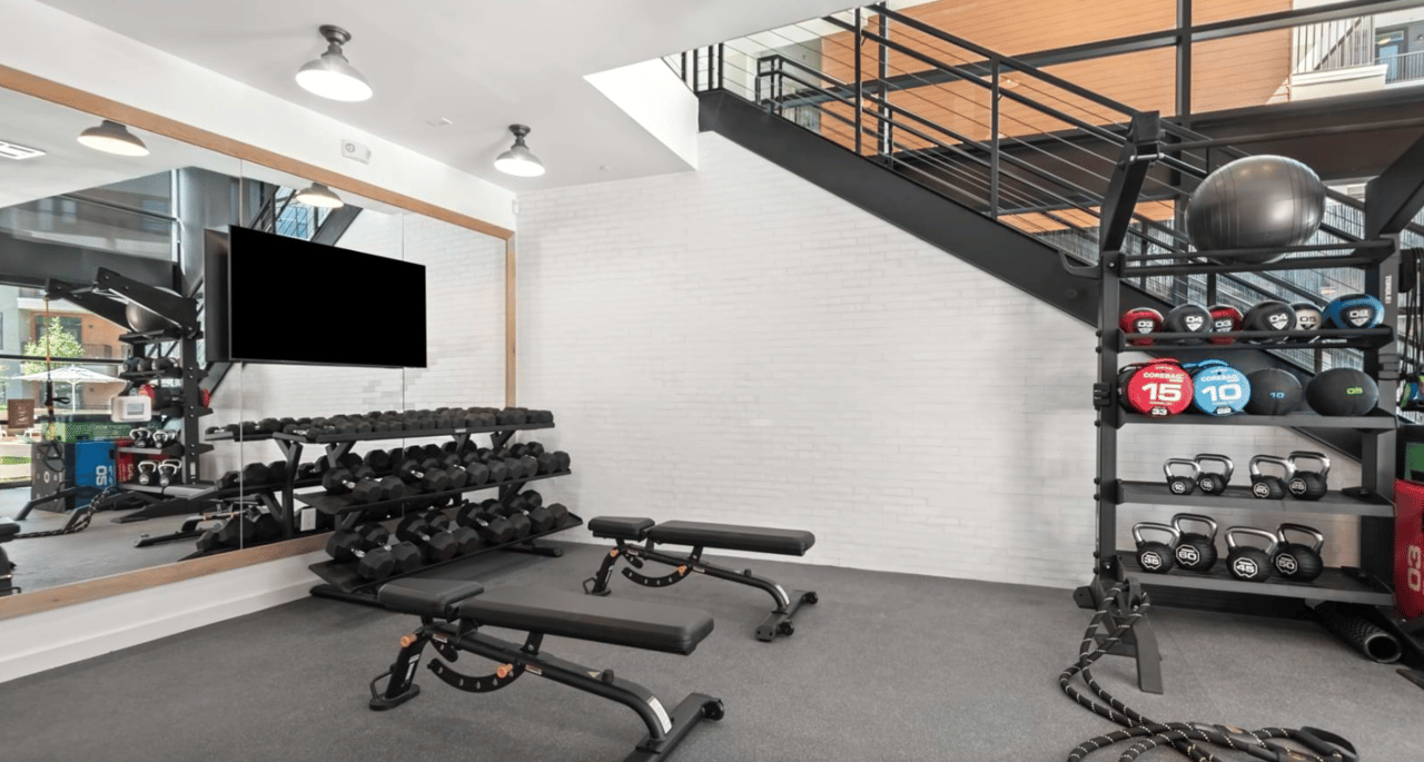 Lease today-Live up to 8 weeks for FREE!