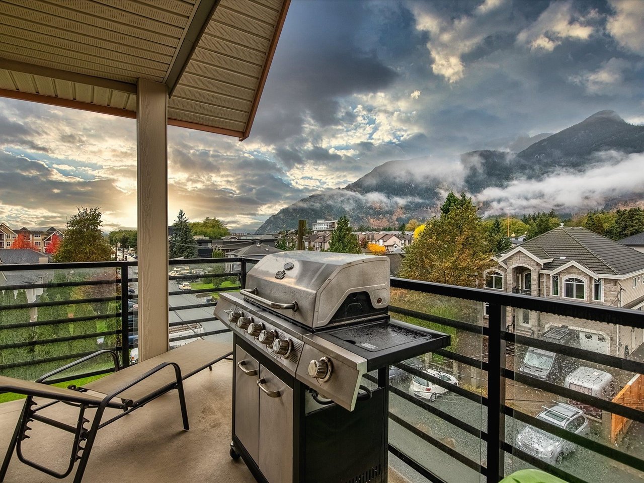 1310 Victoria St, #401