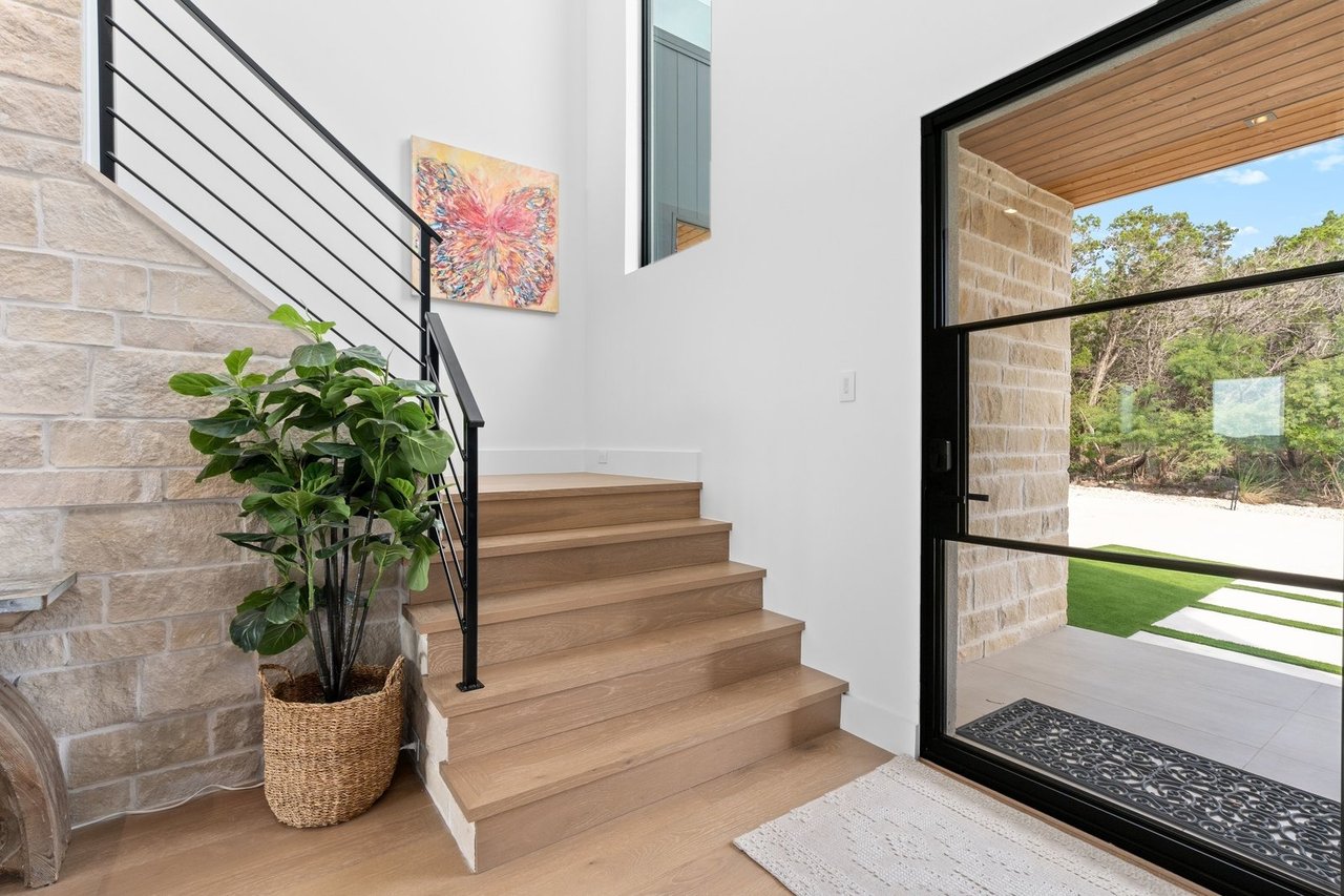 Luxxis Design 1104 Summit