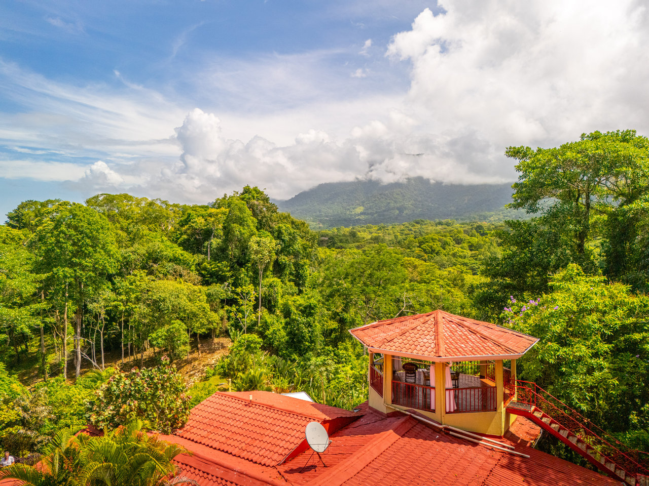 Amazing Mountain View and Ocean View House and Guest House on 4.5 Acres of land in Ojochal