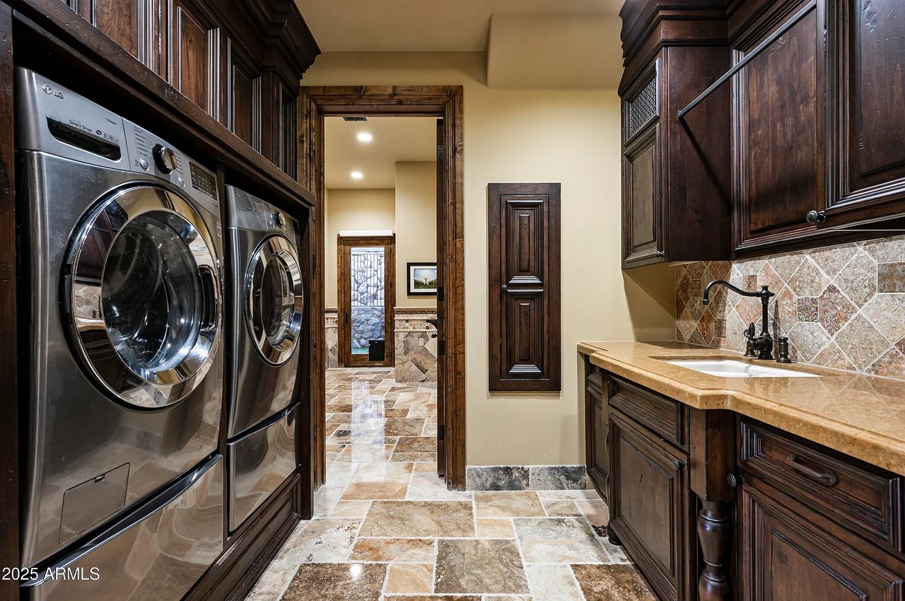 11068 E CANYON CROSS Way