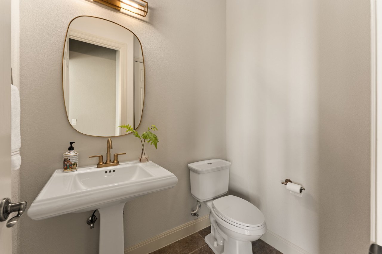 205 Emerald Ridge DR