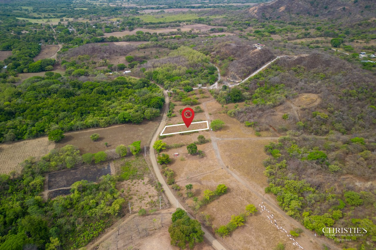 Commercial and Residential Lot for Sale in Colinas del Coyolar