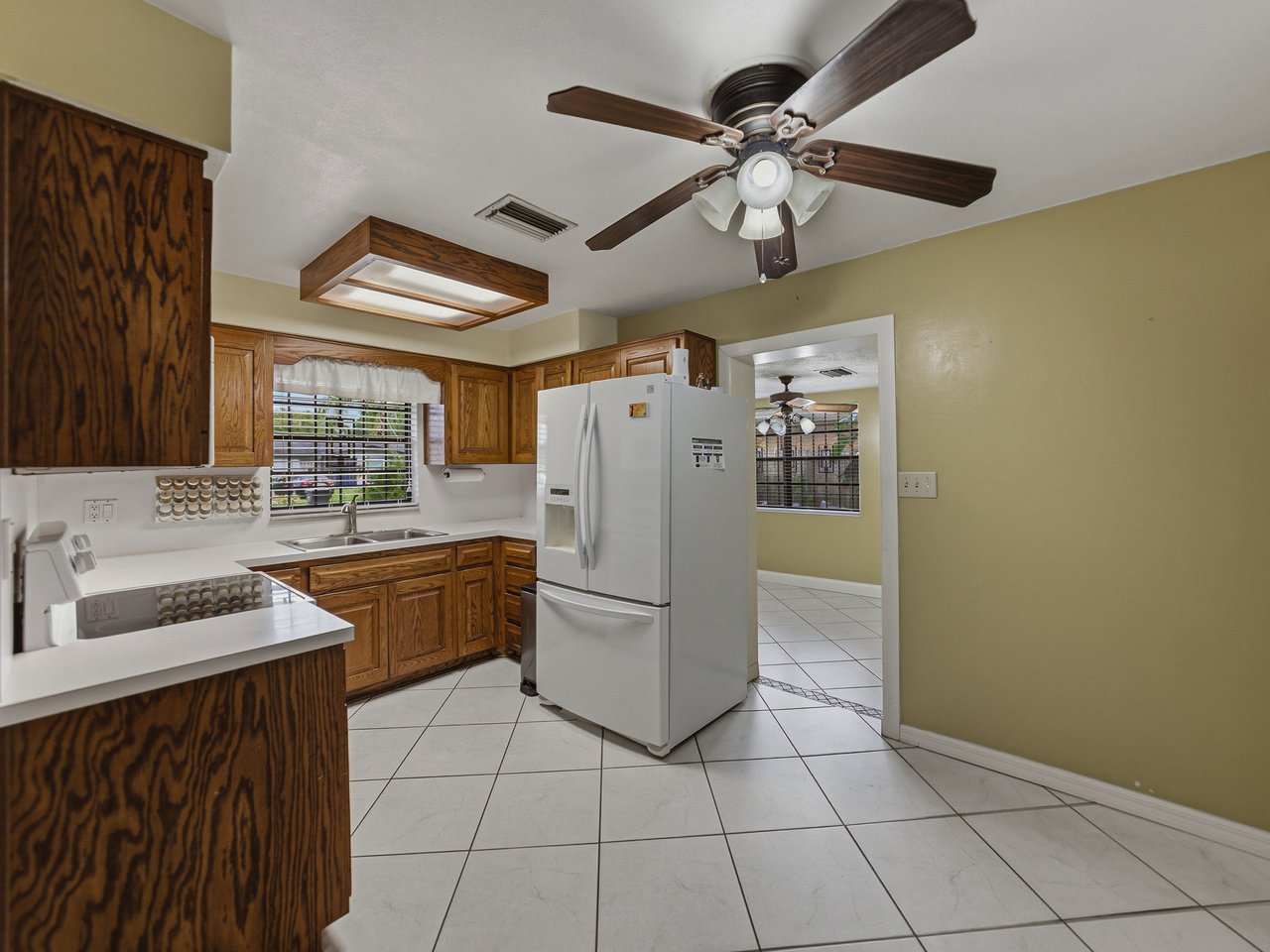 2702 Auburn Avenue W