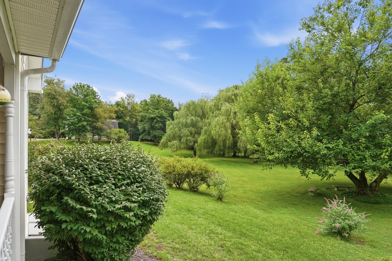 Picture-Perfect Country Living