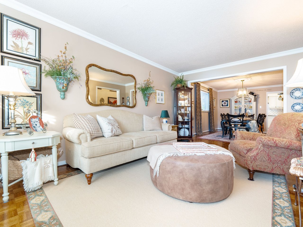 43 Summitcrest Drive