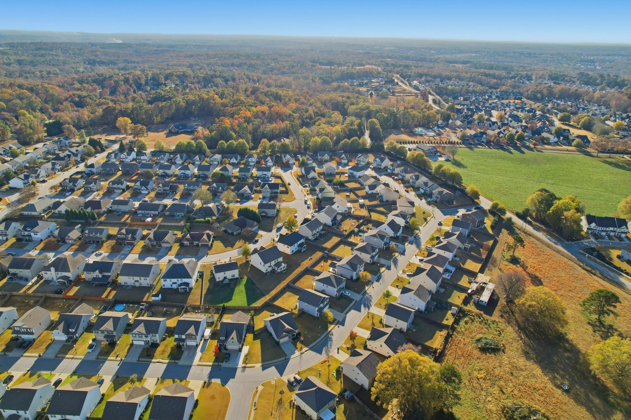 24 Dunsborough Drive