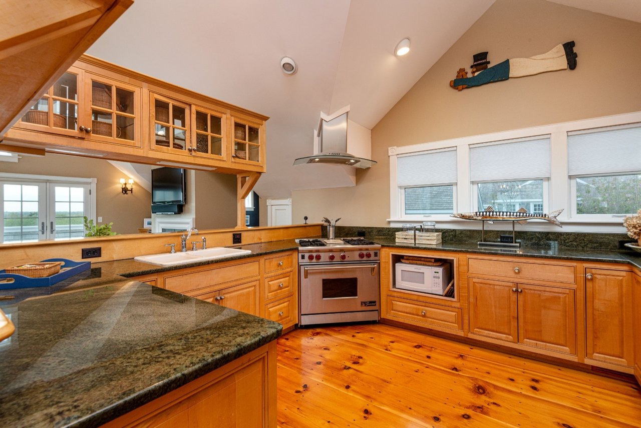 24 Cannonbury Ln