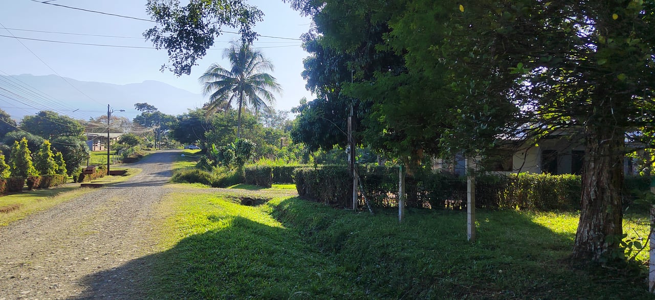 PRIME 1,100 M² LOT IN RESIDENCIAL LOS VIEJOS – FLAT, PRIVATE, AND READY TO BUILD
