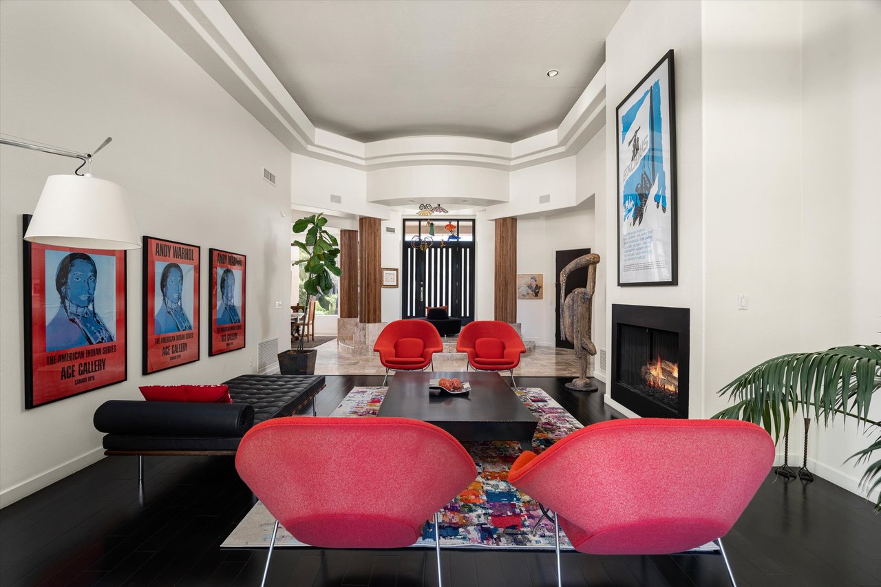 7124 E FOOTHILL Drive