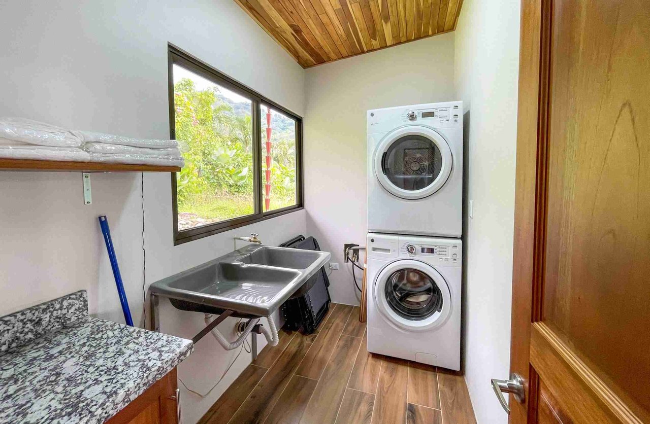 Brand-New Easy-Access 2-Bedroom Home with Big Pool & Peaceful Terraza on Calle Cascada in Ojochal Costa Rica
