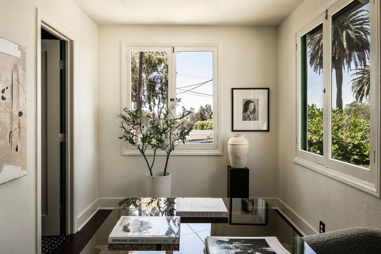 Charming 1928 Stucco Bungalow in the Heart of Pasadena