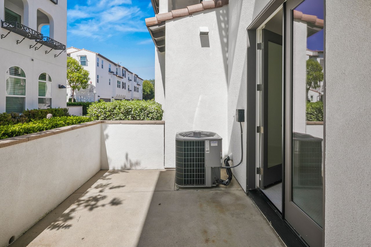 1846 Cliff Swallow Ln