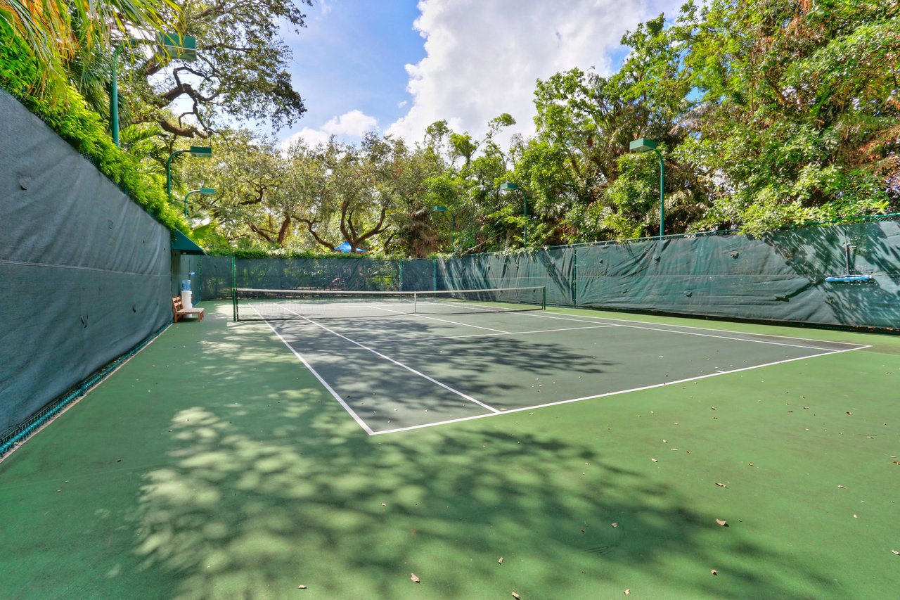 2627 S Bayshore Dr # 507