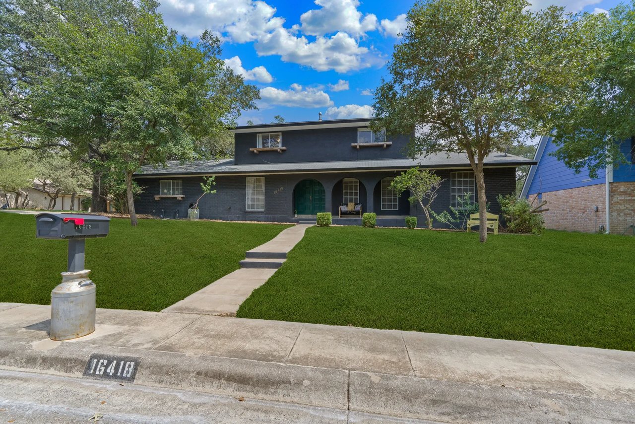 16418 Ledge Rock