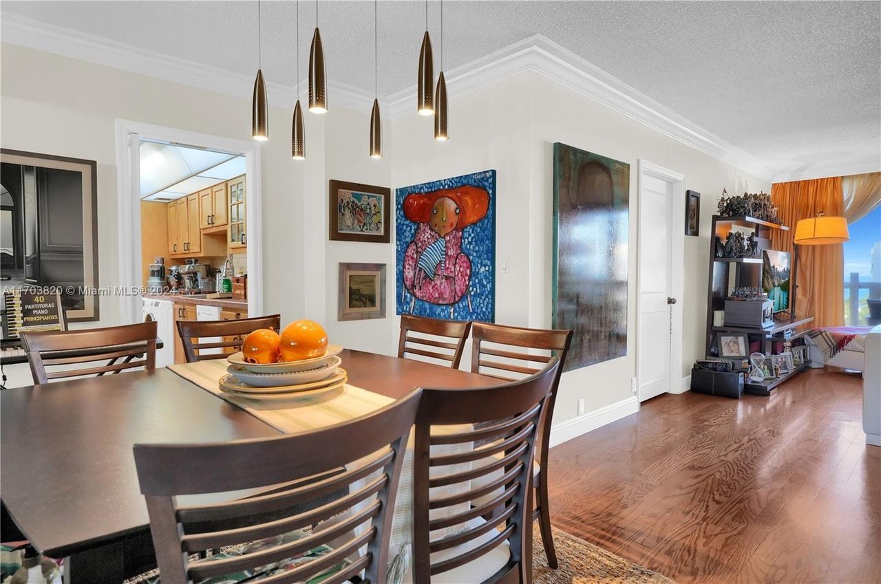 1121 Crandon Blvd, #E803